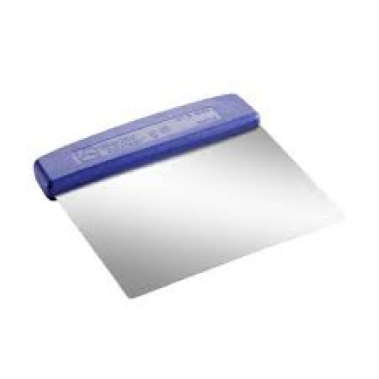 DOUGH CUTTER PLASTIC HANDLE 120MM X 120MM